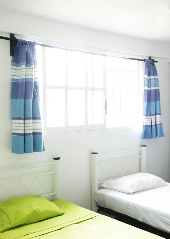 סנטה קרוז הואטולקו Hostal Azul Y Blanco מראה חיצוני תמונה
